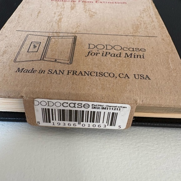 NWT DoDo Black & Wooden Book Style iPad Mini Case with Sticker - Picture 3 of 10